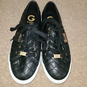 Guess tennis shoes size 7.5